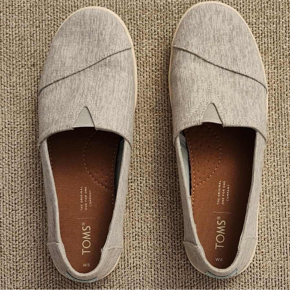 Tom’s Sneaker- barely worn